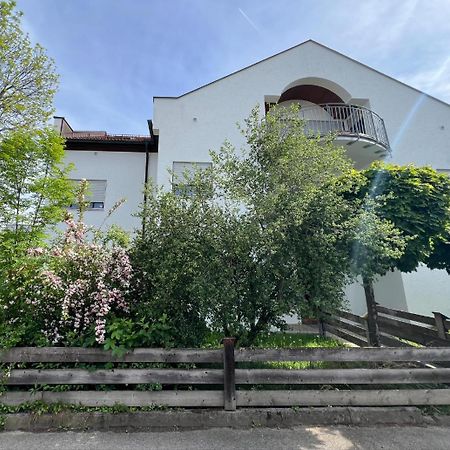 Palmen Apartment Direkt In Bad Aibling Eksteriør billede