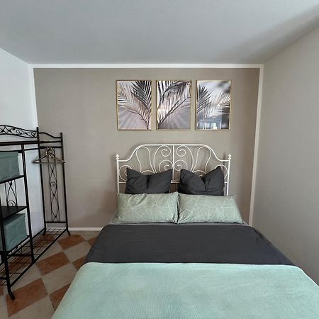 Palmen Apartment Direkt In Bad Aibling Eksteriør billede